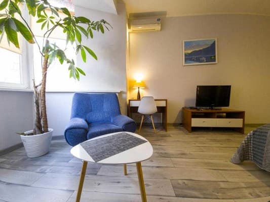 Home Hotel на Подоле ул. Волошская, 51/27 3