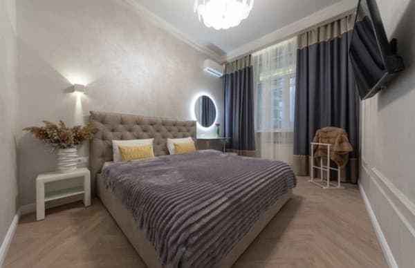 на ул. Крещатик 25 10